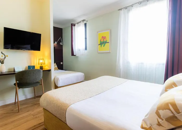 Hôtel les jardins du canal - solaire eco responsable - piscine - parking - garage - bornes électriques - accueil vélos - kids friendly